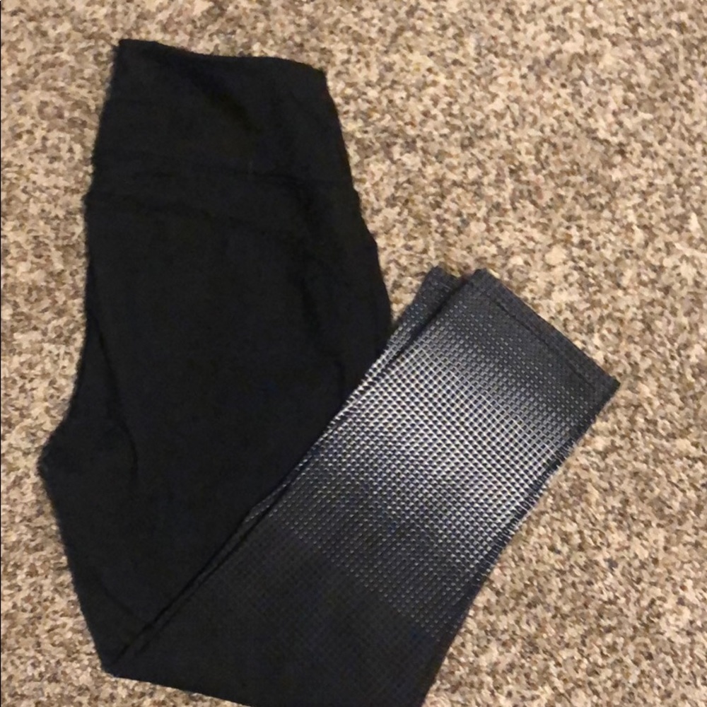 Gap 3/4 Length Workout Capris